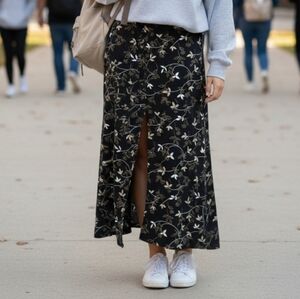 Y2K Vintage Skirtology Black Floral Midi Skirt Medium/Large